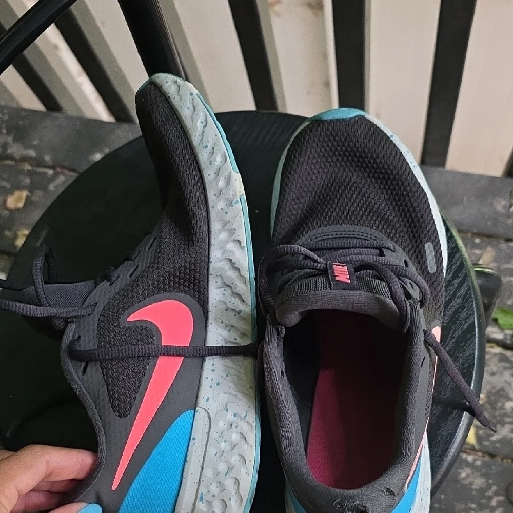 Nike Black and Coral Athletic Shoes - Picture 5 of 12
